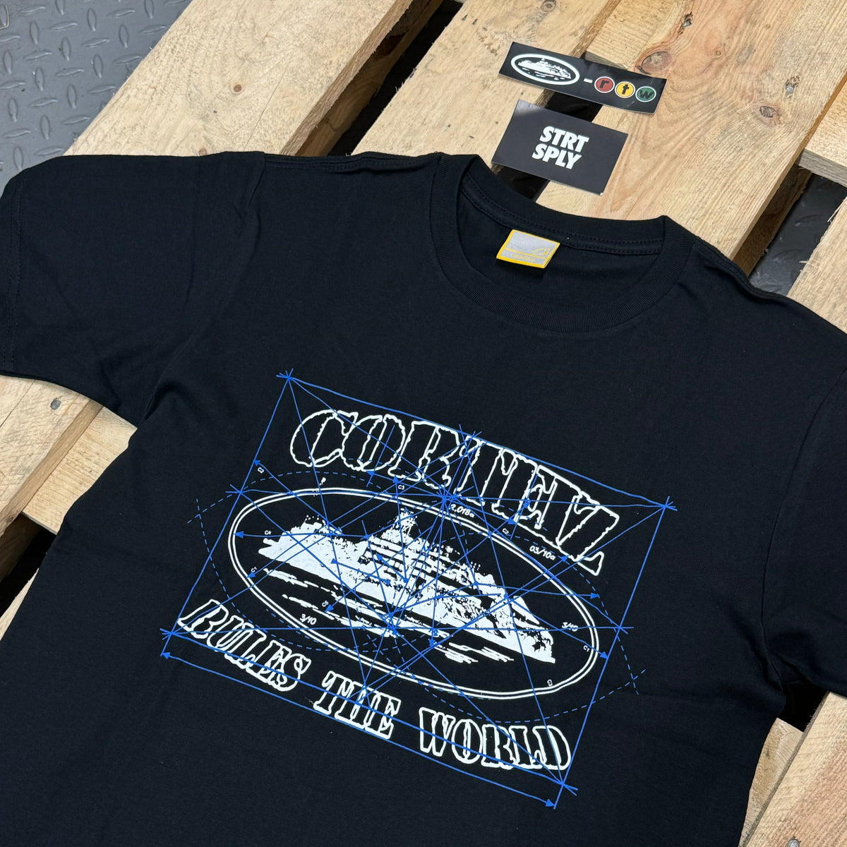 Corteiz RTW Alcatraz Math T Shirt - Black / White